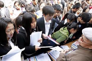 尽力了！山东外援沙约克替补出战18投9中 得25分3板4助